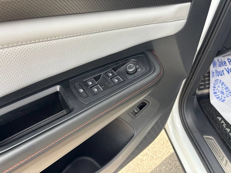 Used 2024 Volkswagen Atlas Peak Edition SEL AWD/4WD image 22