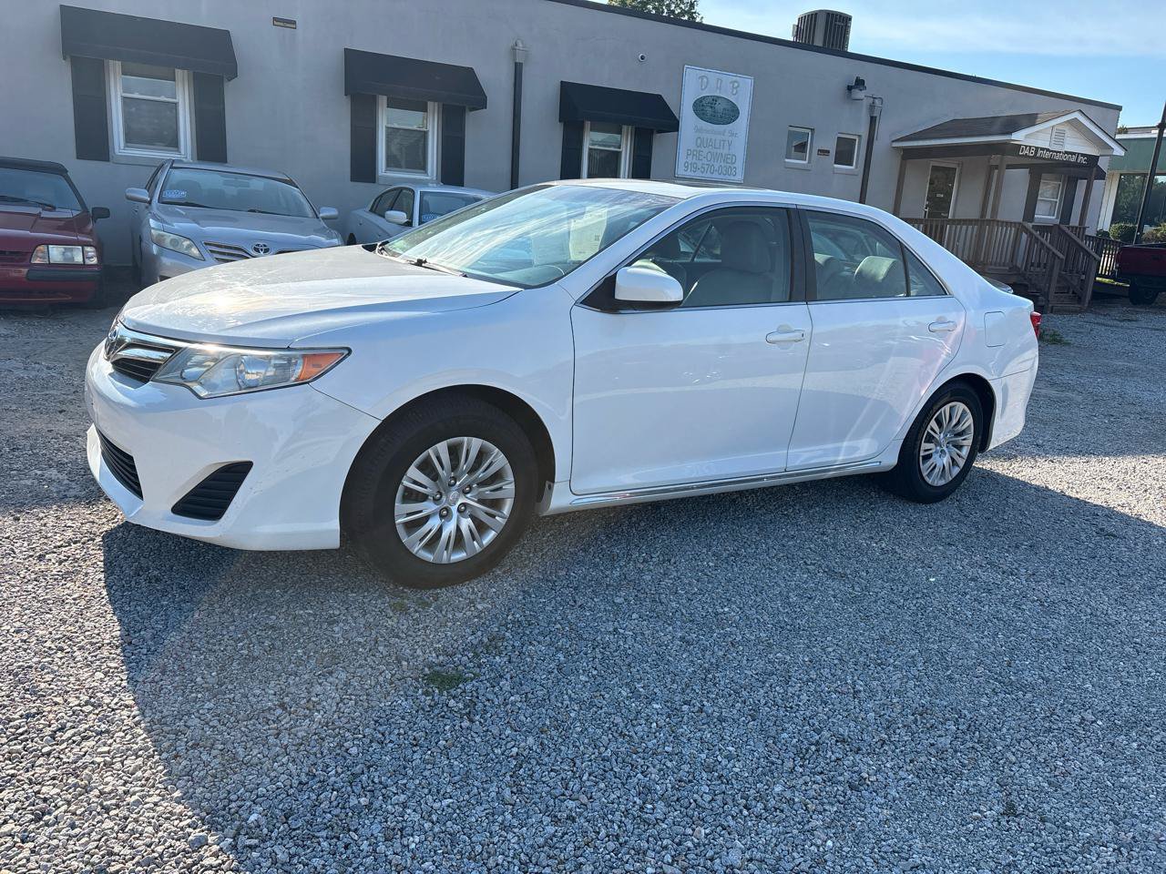 Used 2014 Toyota Camry LE w/ Moonroof Package FWD image 1