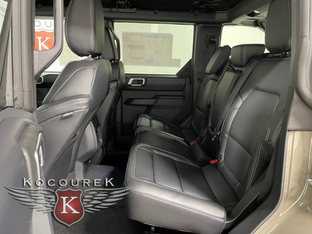 New 2025 Ford Bronco Outer Banks w/ Sasquatch Package image 20