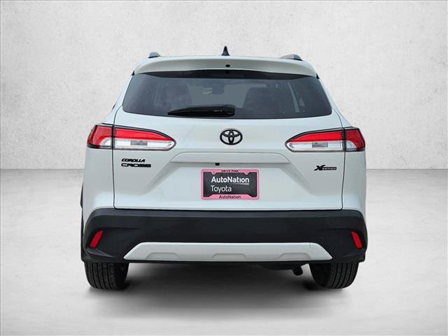 Used 2025 Toyota Corolla Cross LE FWD image 7