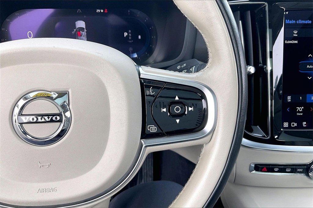 Used 2024 Volvo S60 B5 Plus image 17