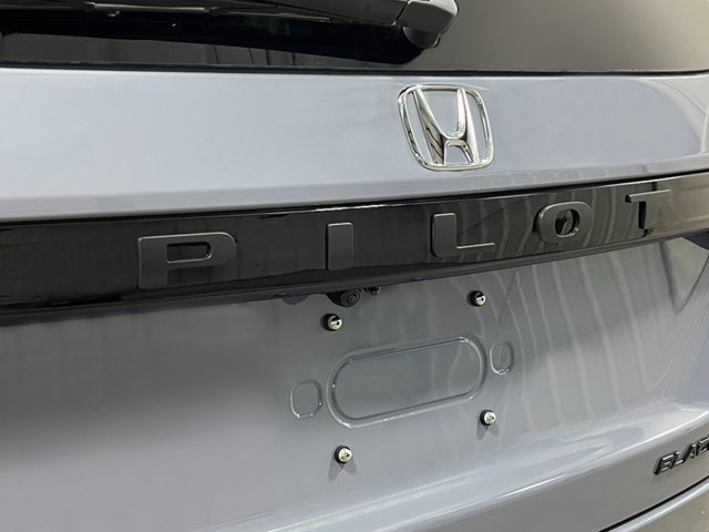 New 2026 Honda Pilot Black Edition image 9