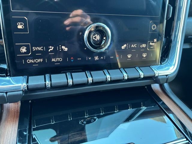 Certified 2025 GMC Yukon Denali image 22