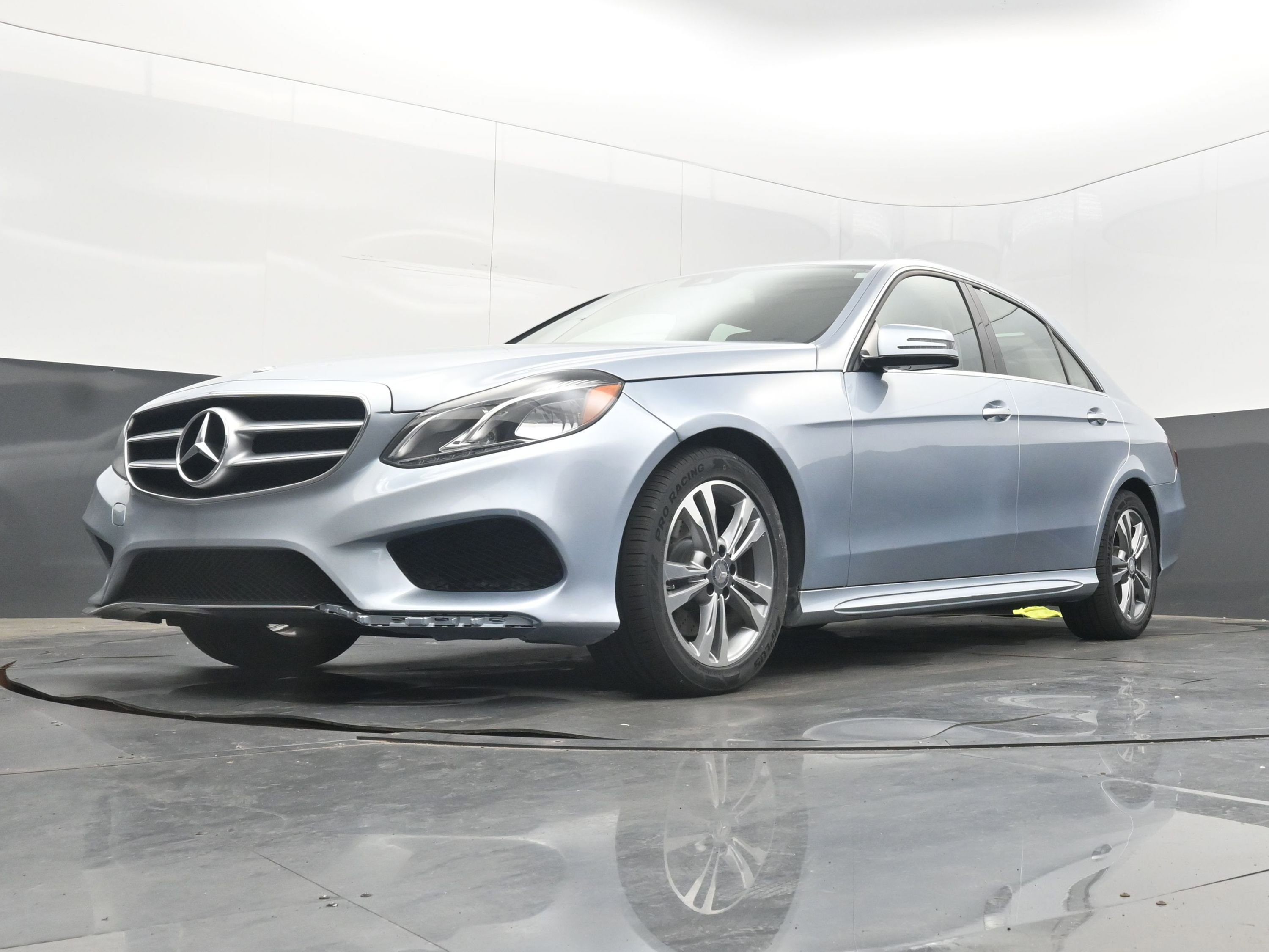 Used 2015 Mercedes-Benz E 350 Sedan image 29