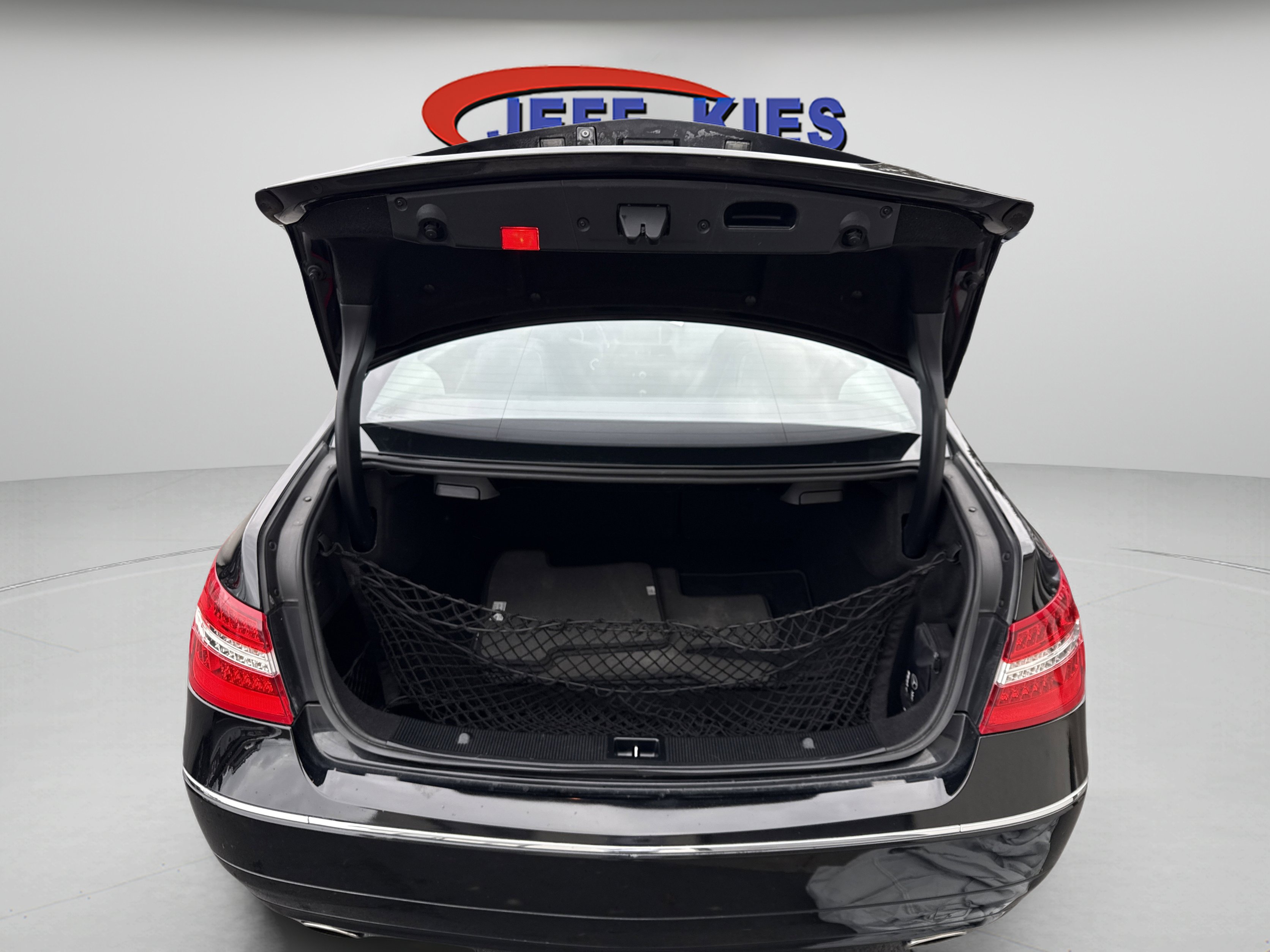 Used 2011 Mercedes-Benz E 350 Coupe image 7