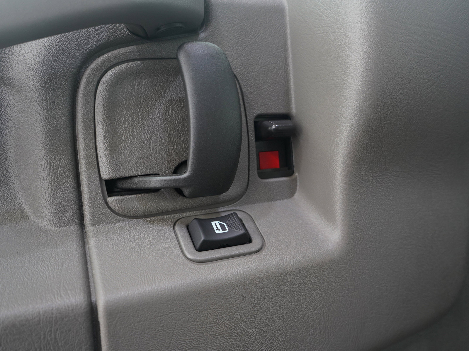 Used 2025 Chevrolet Express 3500 LT w/ LT Preferred Equipment Group RWD image 23