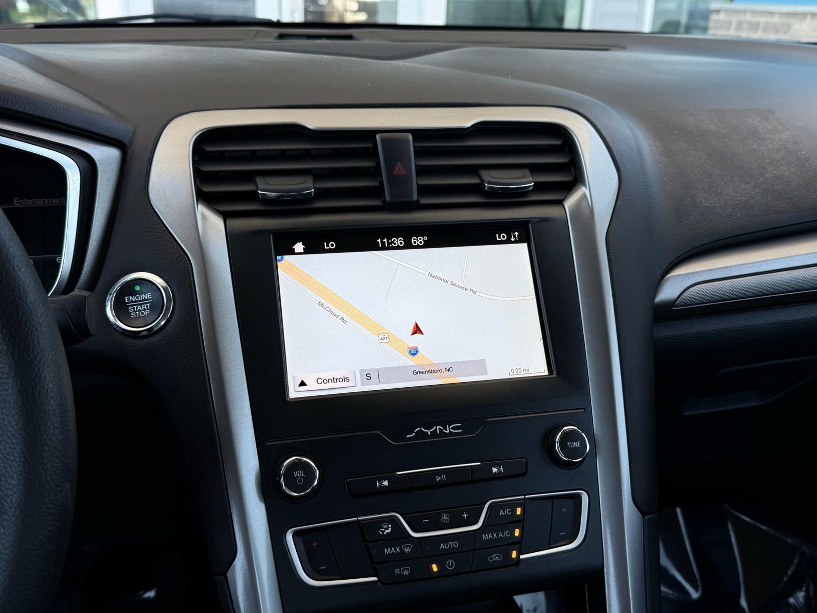 Used 2019 Ford Fusion SE FWD image 31