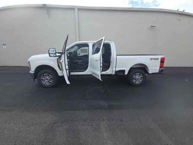 New 2026 Ford F350 Lariat image 13