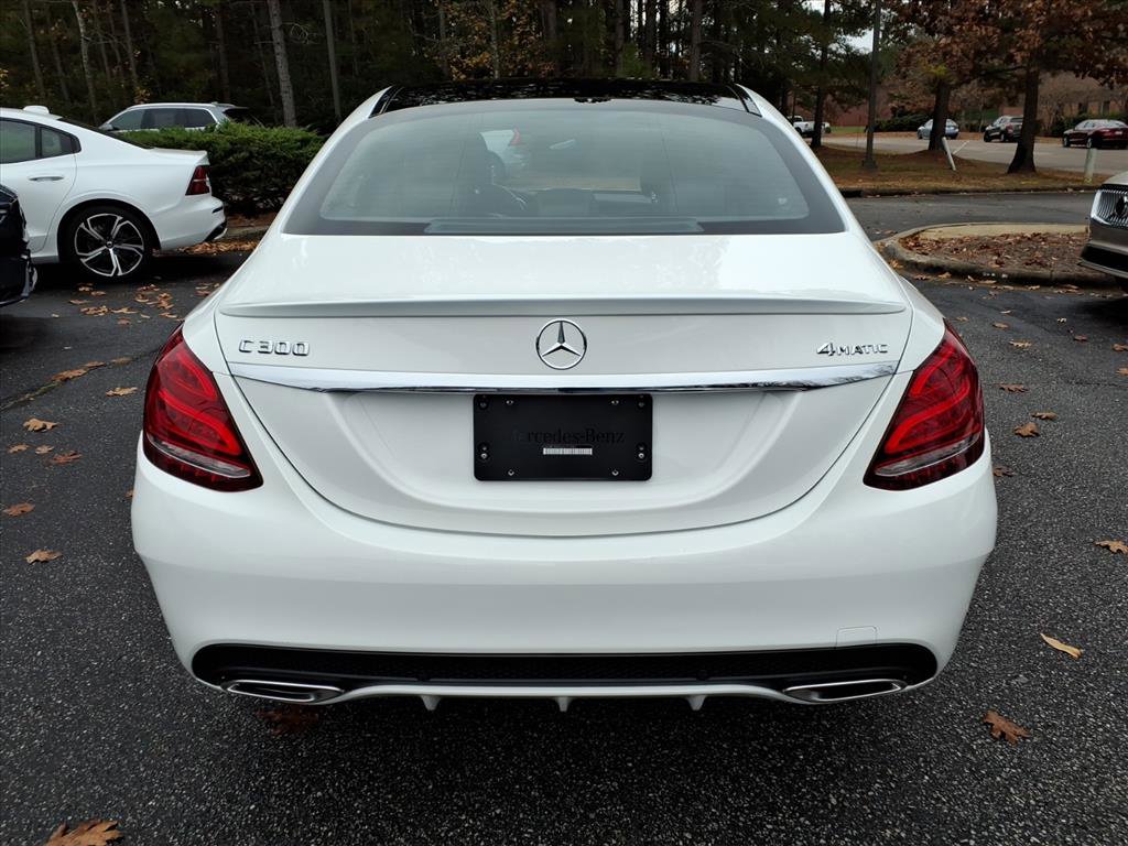 Used 2016 Mercedes-Benz C 300 4MATIC Sedan image 4
