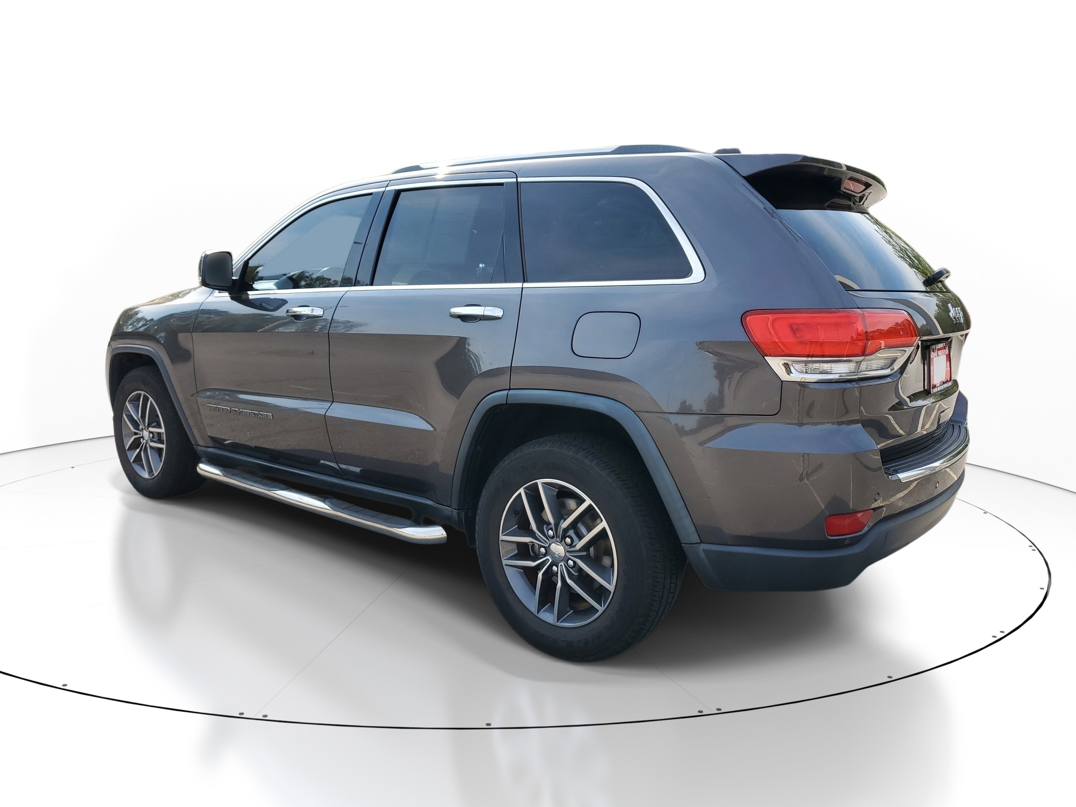 Used 2017 Jeep Grand Cherokee Limited RWD image 4