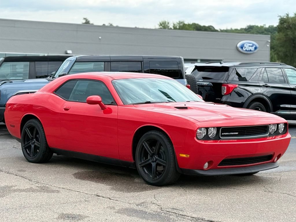 Used 2014 Dodge Challenger SXT Plus RWD image 23