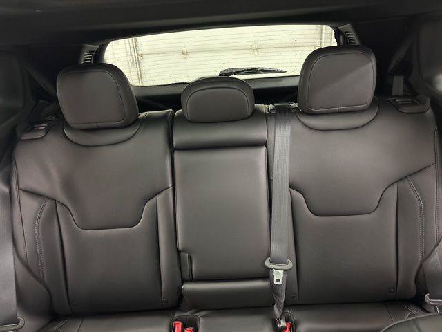 Used 2026 Jeep Compass Limited w/ Sun, Sound & Navigation Group AWD/4WD image 19