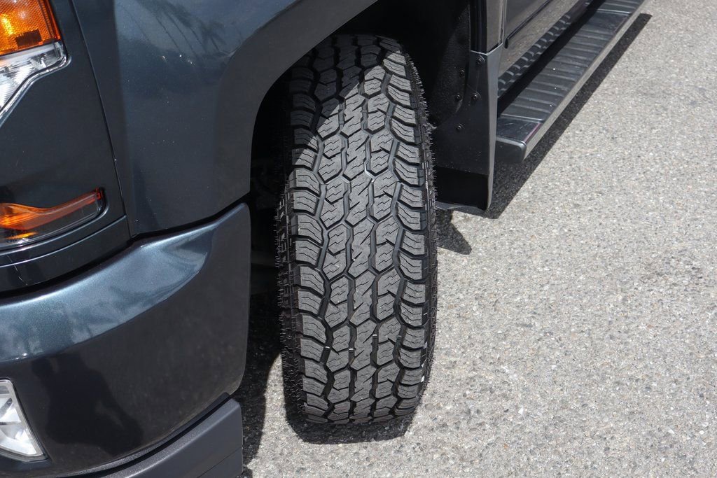 Used 2018 Chevrolet Silverado 1500 LT w/ All Star Edition AWD/4WD image 40