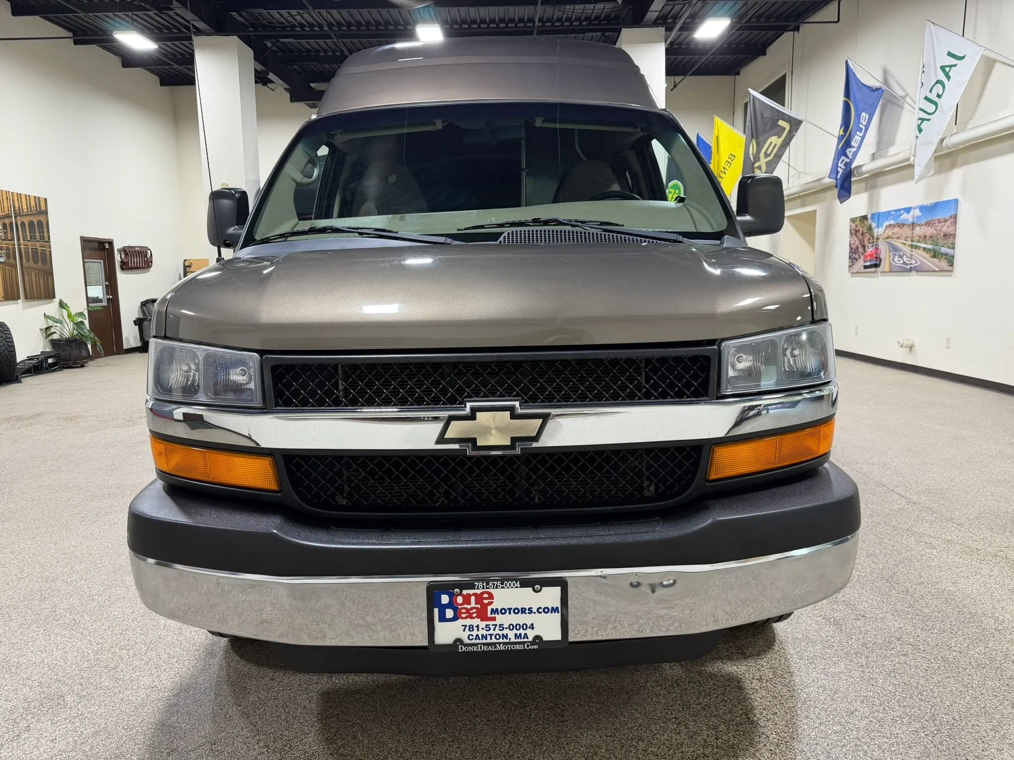 Used 2014 Chevrolet Express 3500 LT w/ LT Preferred Equipment Group RWD image 2