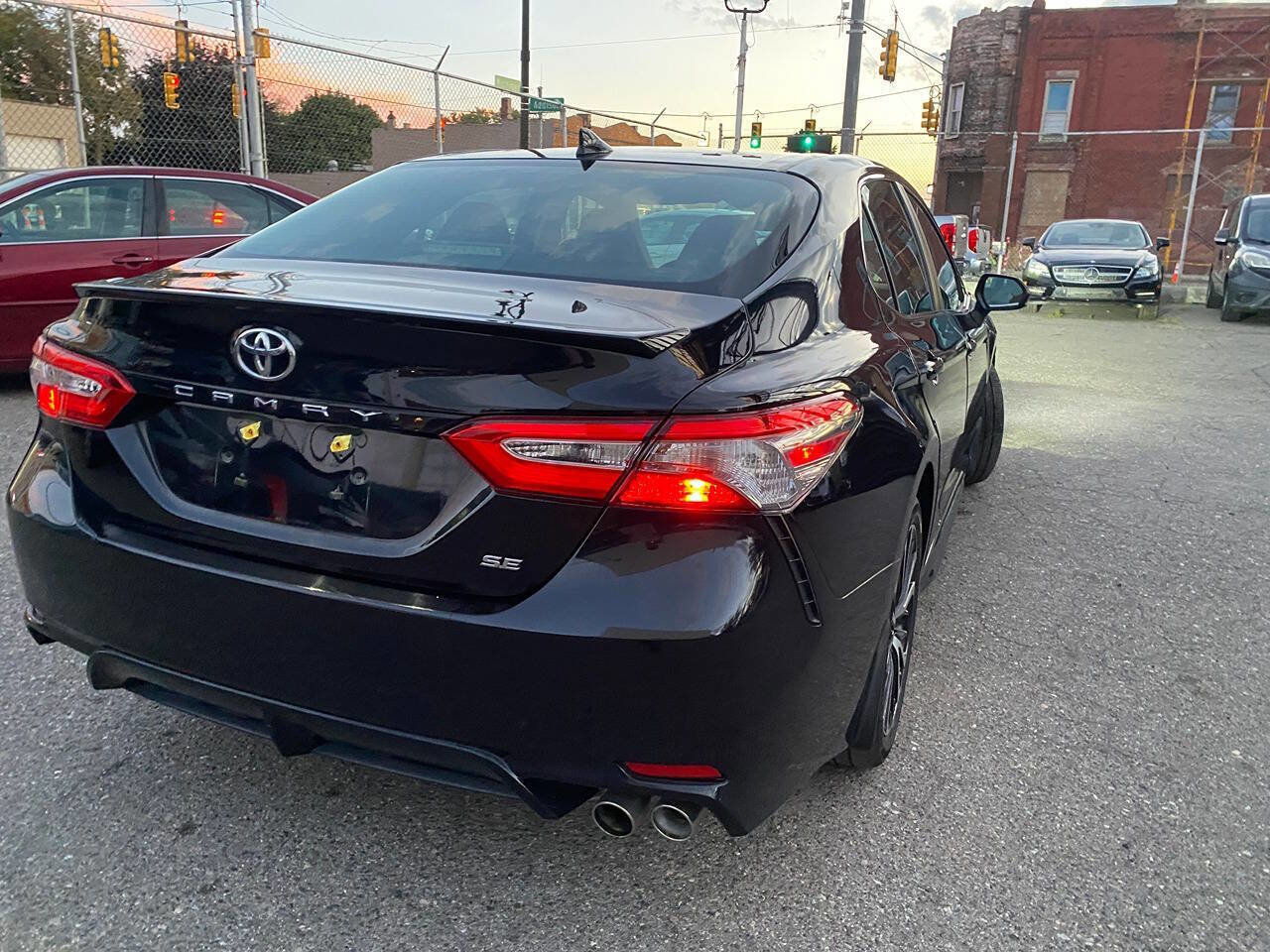 Used 2019 Toyota Camry SE image 38