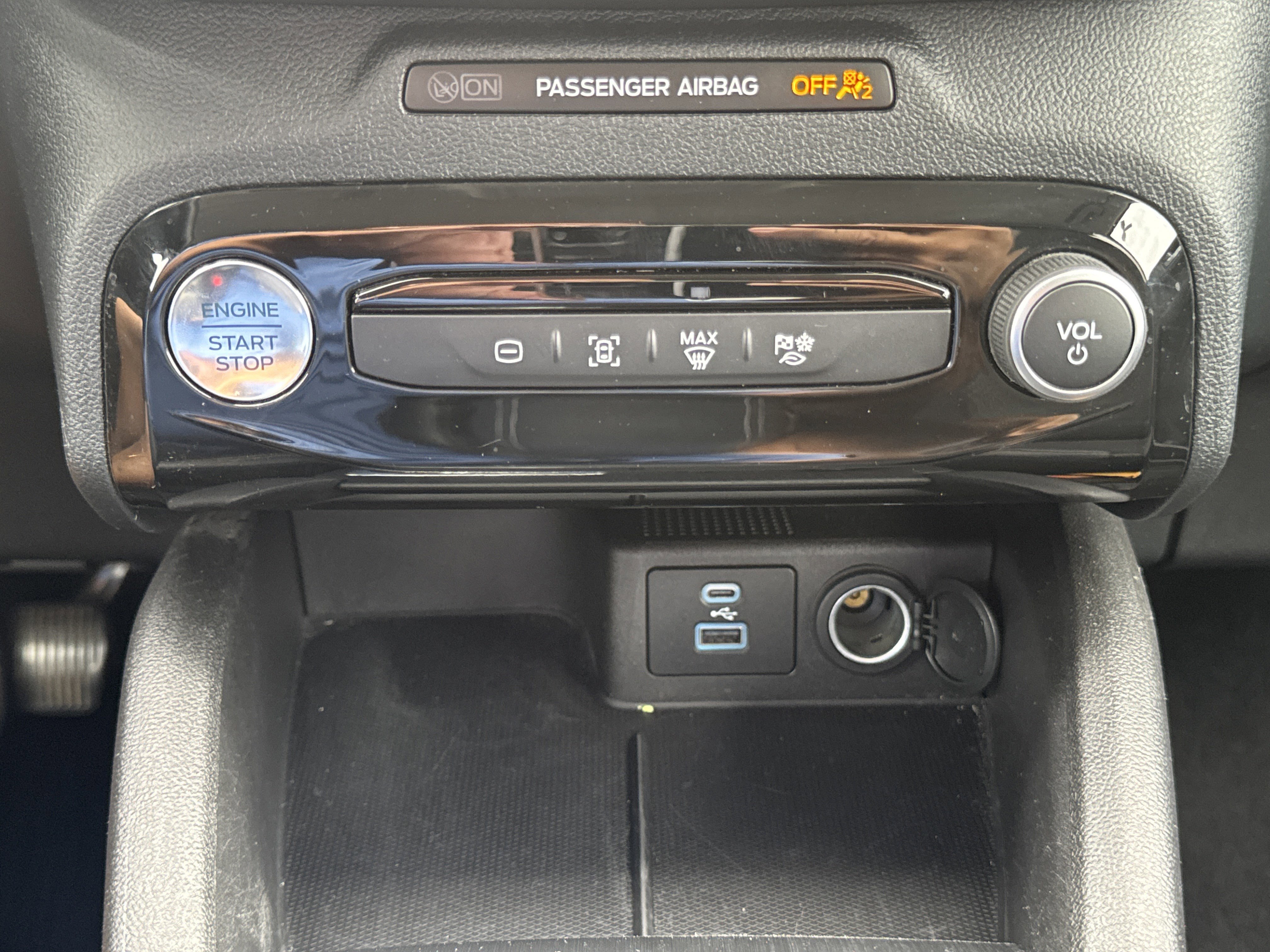 Used 2023 Ford Escape SE image 20