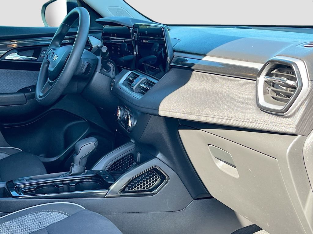 Used 2024 Chevrolet TrailBlazer LS w/ LS Convenience Package image 26