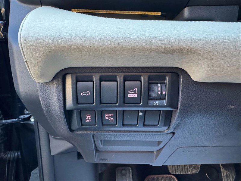 Used 2019 Subaru Ascent Touring image 25