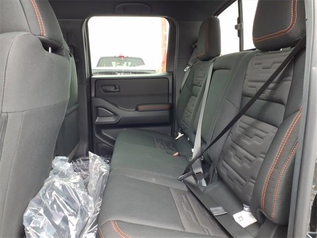 New 2026 Nissan Frontier PRO-4X w/ Pro-4x Convenience Package image 9