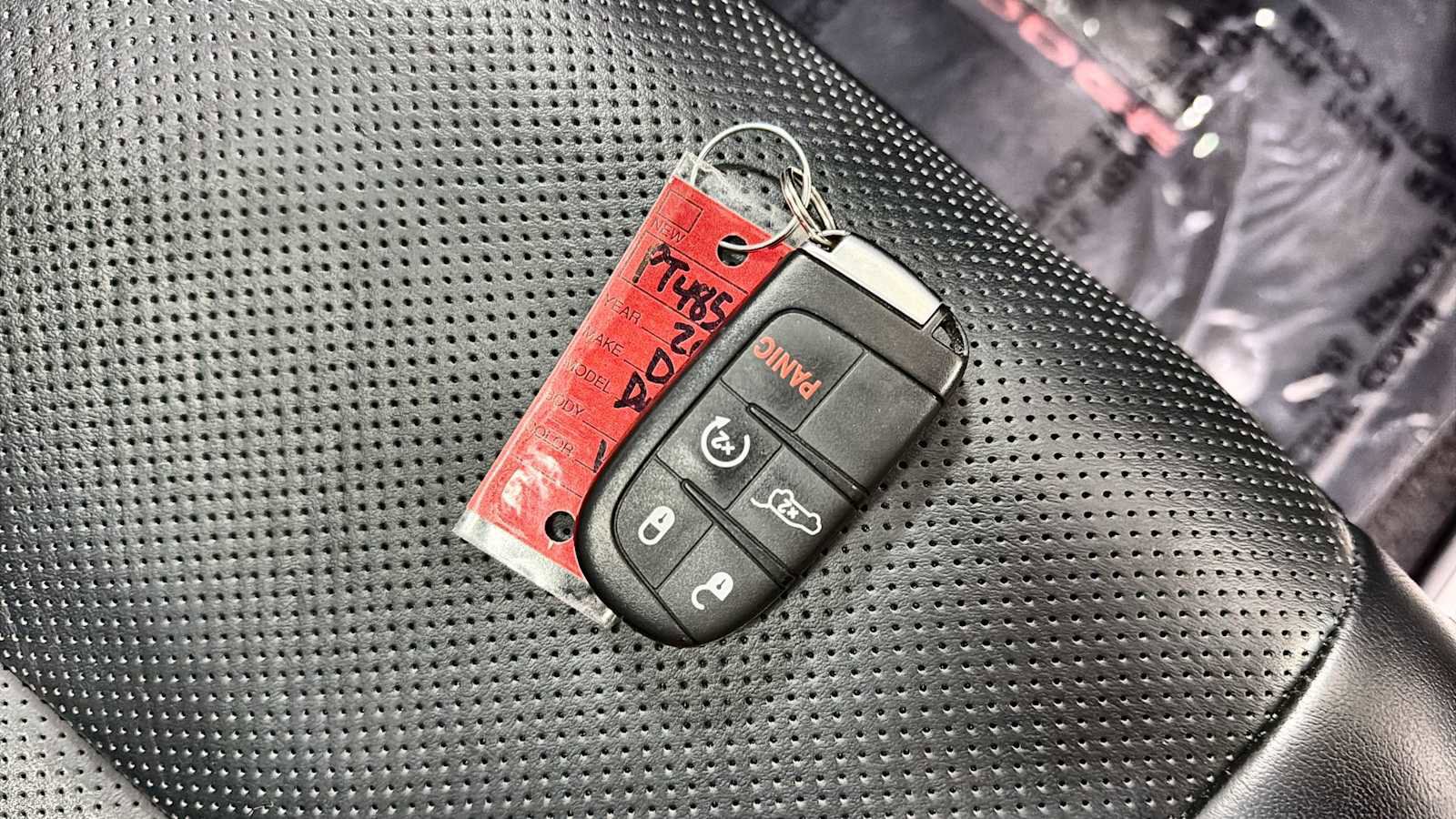 Used 2016 Dodge Durango R/T w/ Technology Group AWD/4WD image 33