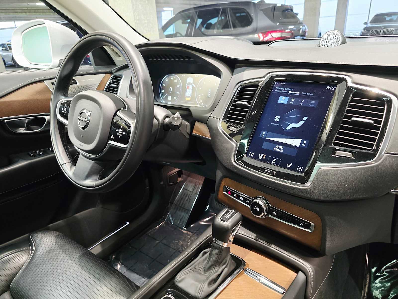 Used 2017 Volvo XC90 T6 Inscription w/ Vision Package image 27