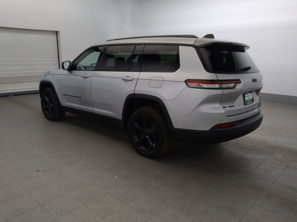 Used 2023 Jeep Grand Cherokee L Laredo AWD/4WD image 3