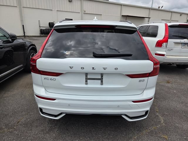 Used 2024 Volvo XC60 B5 Plus AWD/4WD image 11