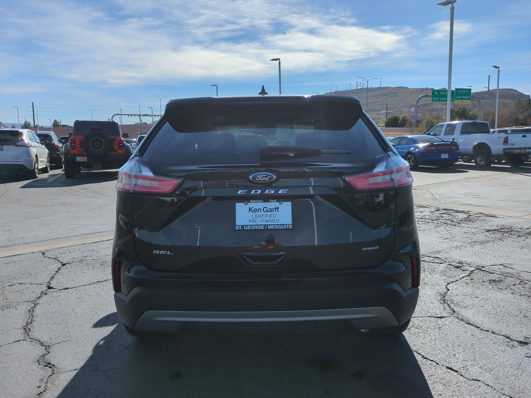 Used 2024 Ford Edge SEL w/ Convenience Package image 4