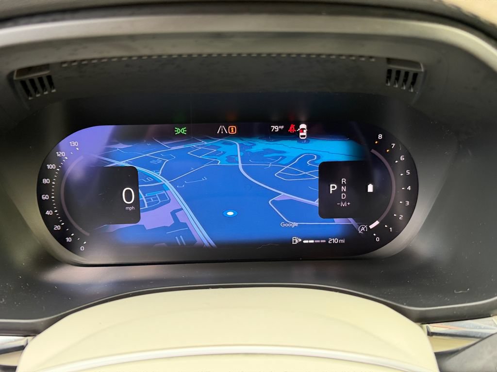 Certified 2024 Volvo XC60 B5 Plus w/ Climate Package AWD/4WD image 24