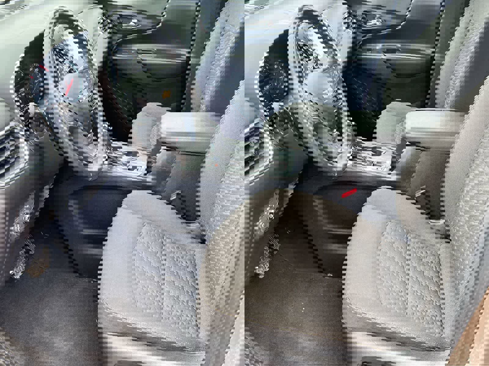 Used 2018 Chevrolet Equinox LT image 10