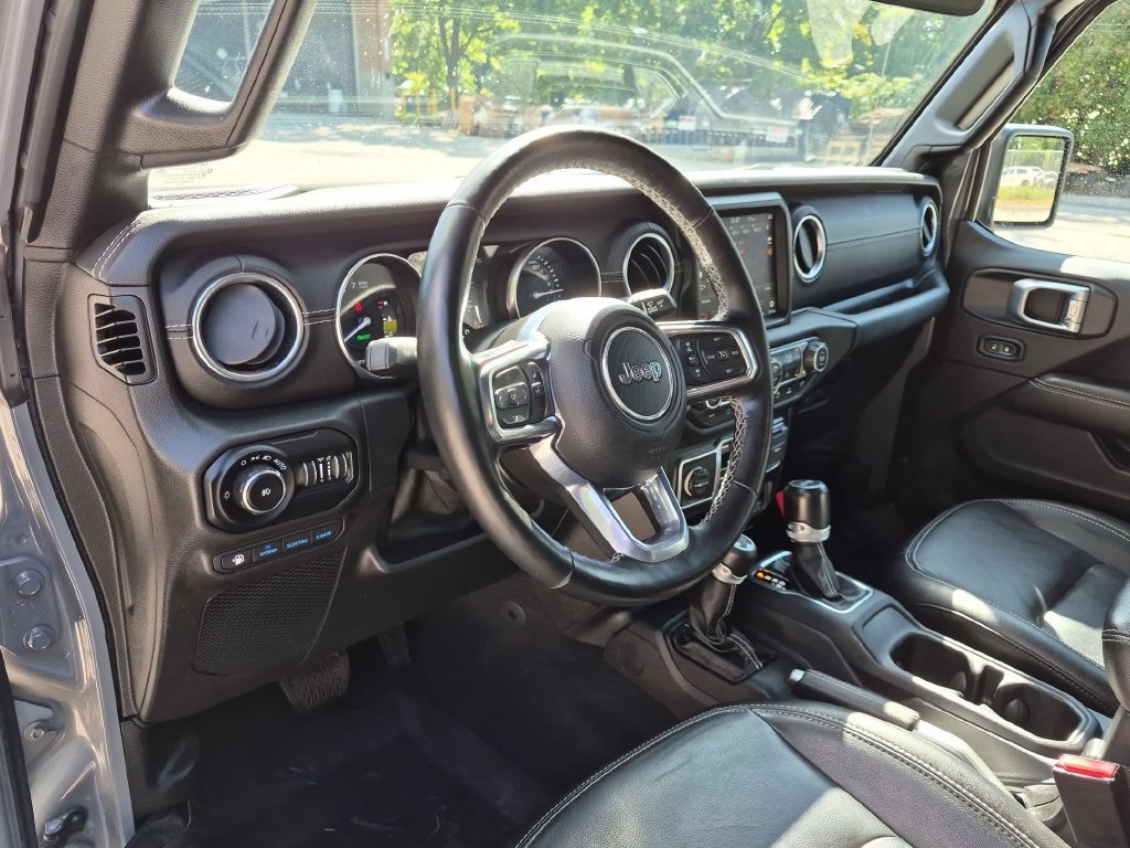 Used 2021 Jeep Wrangler Unlimited Sahara w/ Cold Weather Group AWD/4WD image 13