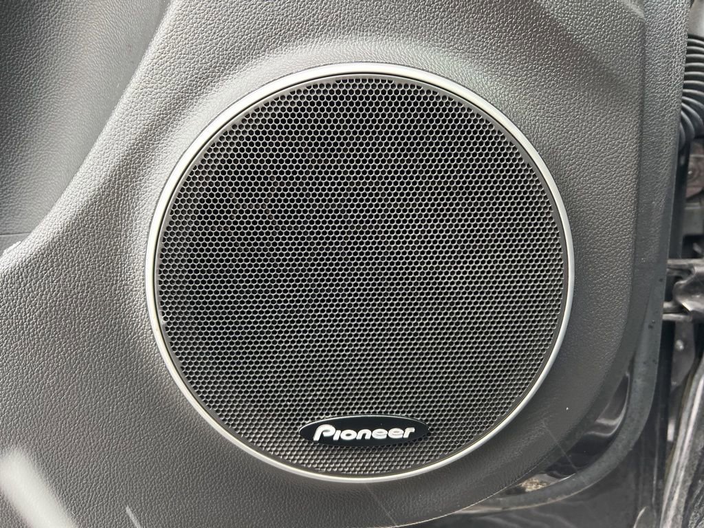 Used 2015 Chevrolet Cruze LT w/ Sun And Sound Package image 26