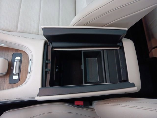 Used 2025 Mercedes-Benz GLS 450 4MATIC image 35