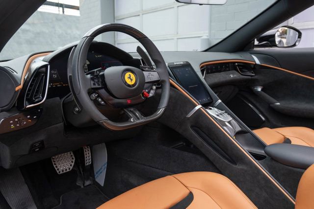 Used 2025 Ferrari Roma Spider image 31