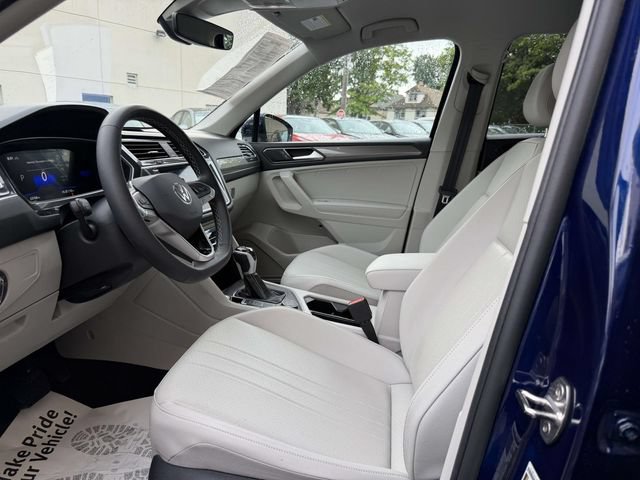 Used 2024 Volkswagen Tiguan SE AWD/4WD image 18