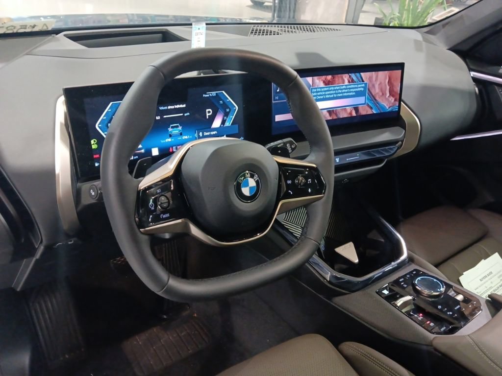 Certified 2025 BMW X3 xDrive30i w/ Premium Package AWD/4WD image 5