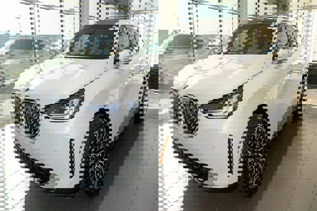 New 2026 BMW X3 xDrive30 w/ Premium Package image 3