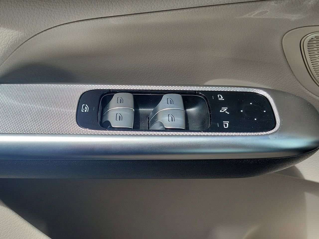 New 2026 Mercedes-Benz GLC 300 image 26