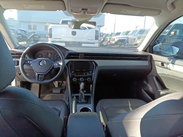 Used 2021 Volkswagen Passat 2.0T SE image 12