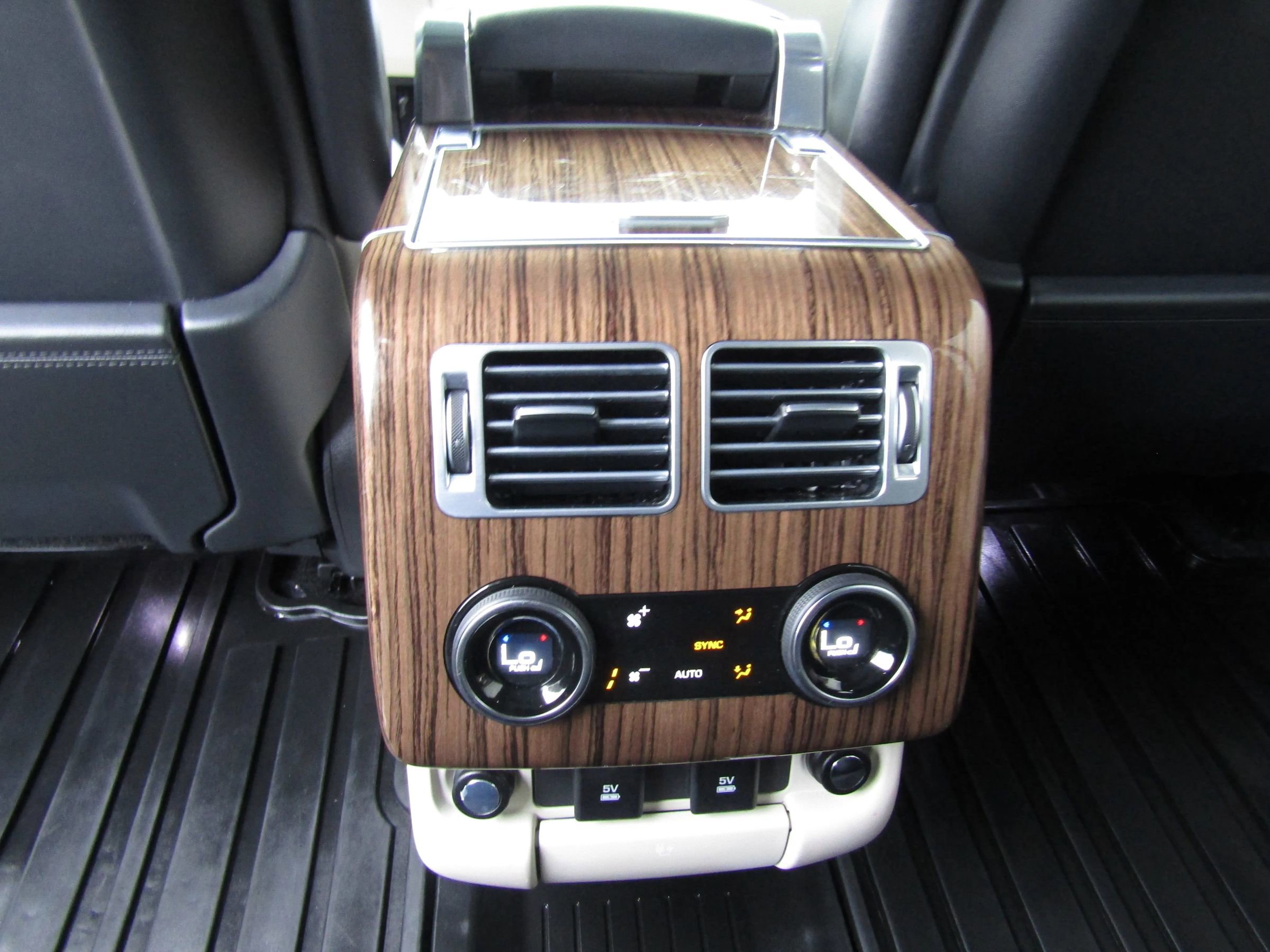 Used 2021 Land Rover Range Rover P525 Westminster Edition LWB image 23
