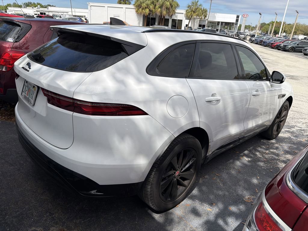 Used 2023 Jaguar F-PACE S image 9