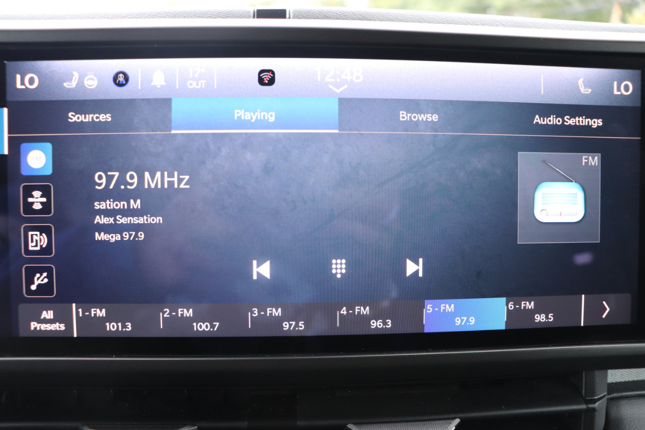 Used 2024 Jeep Wrangler Sahara image 30