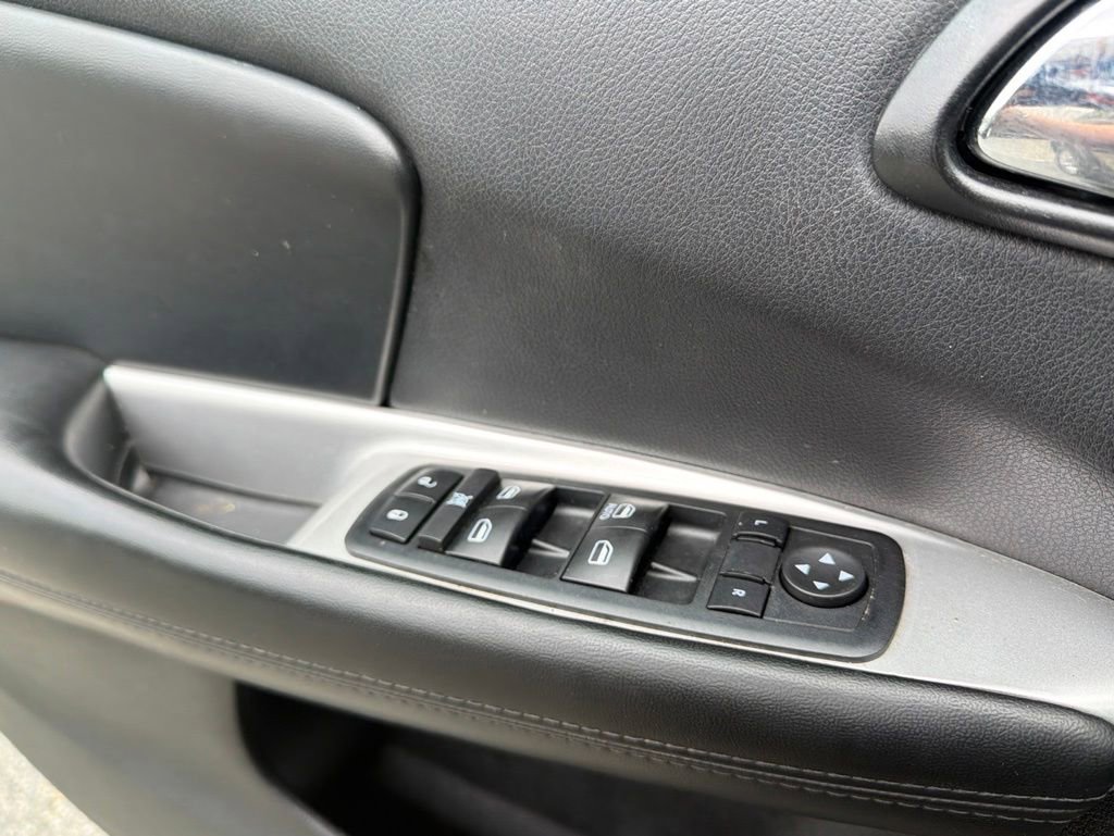 Used 2017 Dodge Journey SE w/ Flexible Seating Group FWD image 18