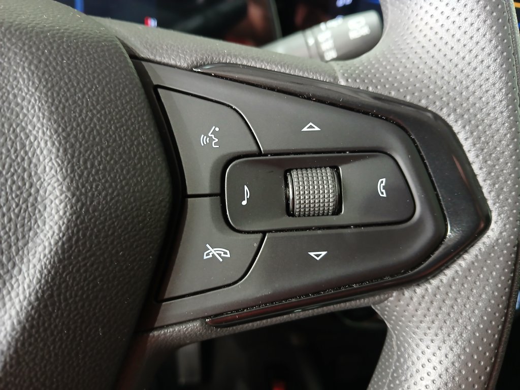 Used 2024 Chevrolet TrailBlazer LS FWD image 26