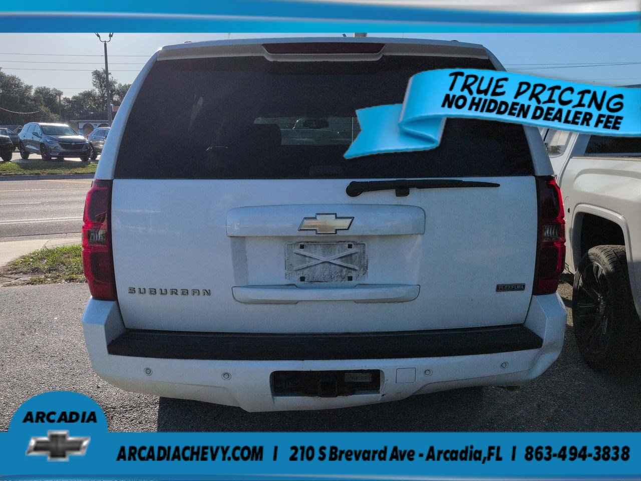 Used 2011 Chevrolet Suburban LT w/ Luxury Package AWD/4WD image 4