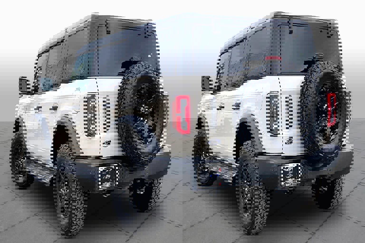 Certified 2025 Ford Bronco Outer Banks w/ Black Appearance Package image 12