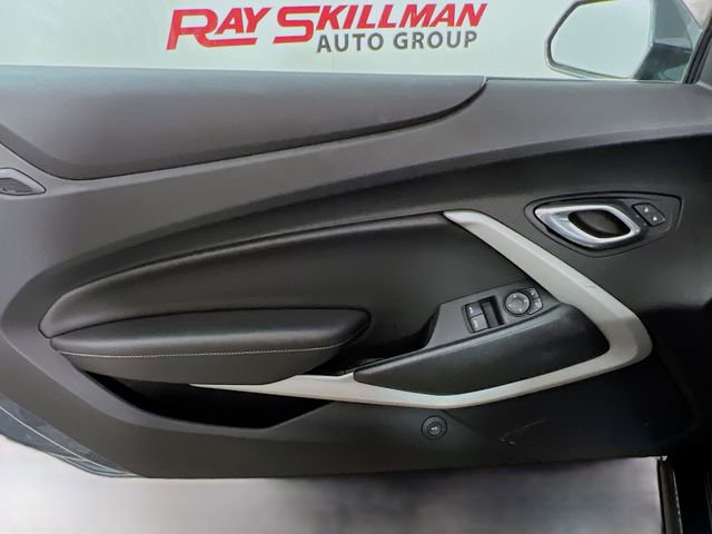 Used 2019 Chevrolet Camaro LT w/ RS Package image 29