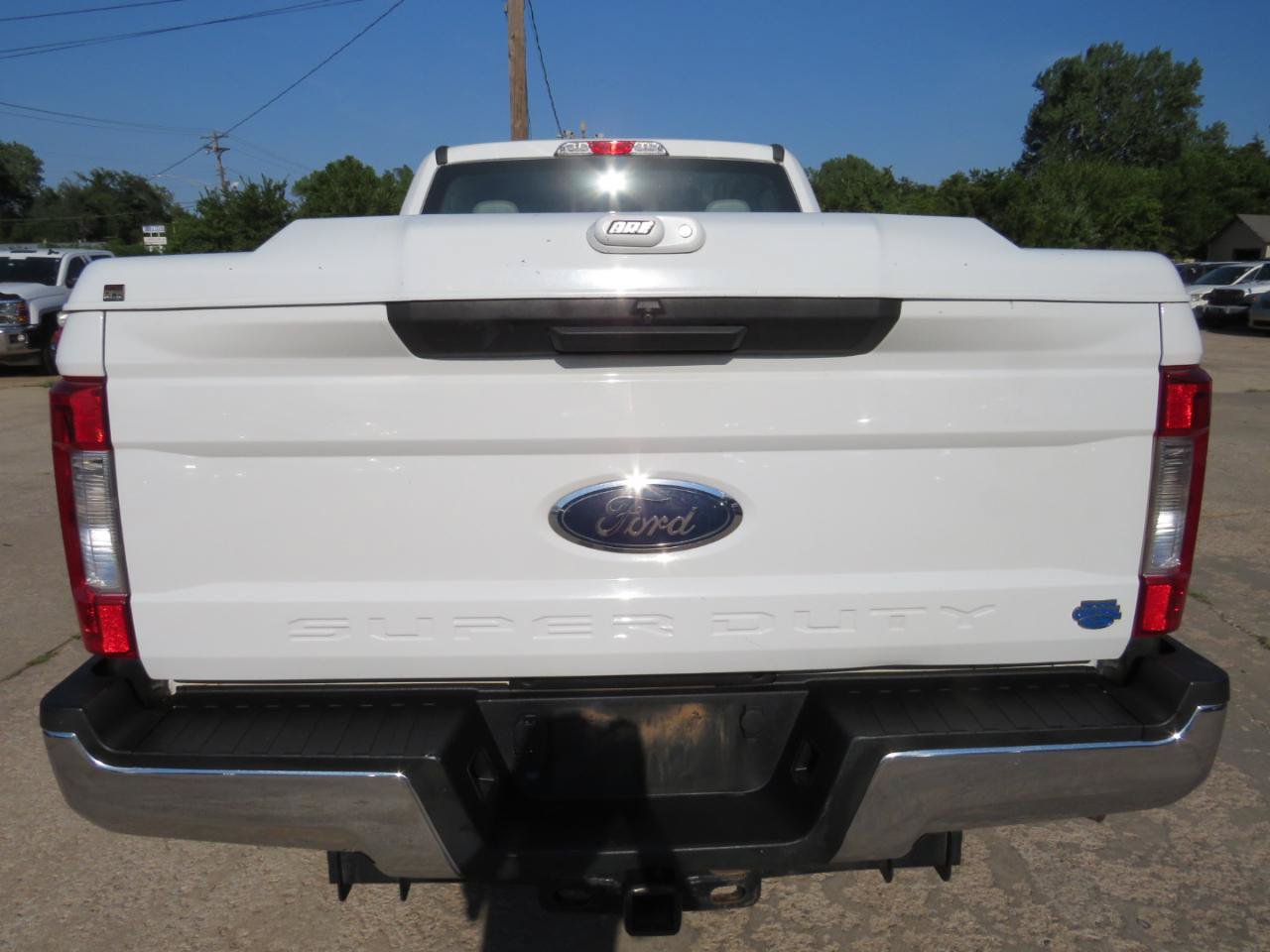 Used 2018 Ford F250 XL w/ Power Equipment Group AWD/4WD image 4