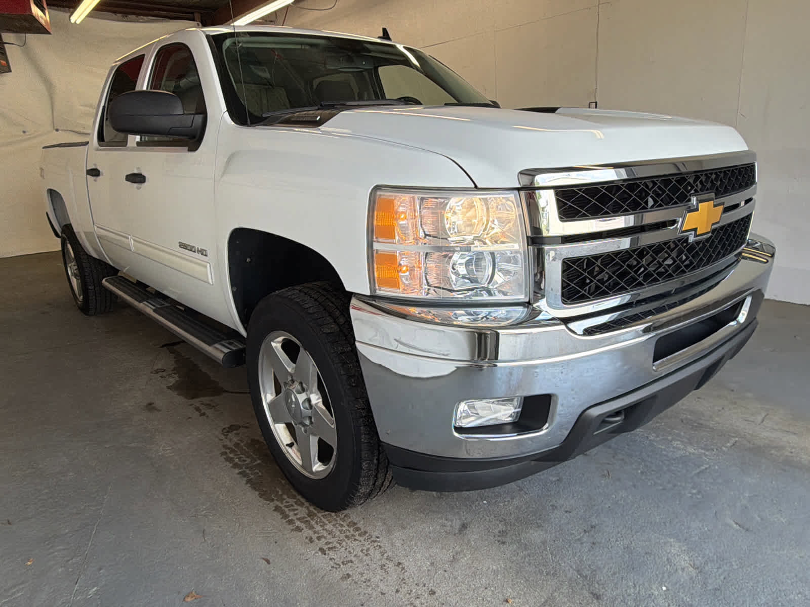 Used 2013 Chevrolet Silverado 2500 LT w/ Interior Plus Package AWD/4WD image 4