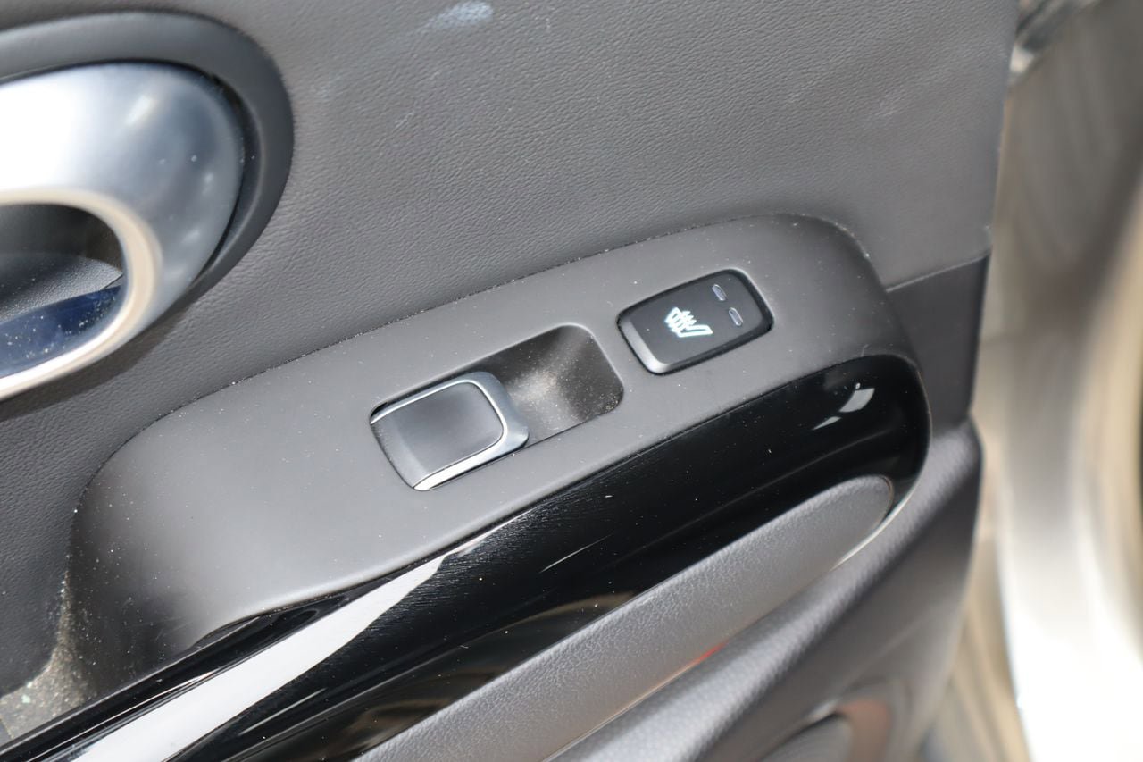 Used 2018 Kia Soul ! w/ Tech Package FWD image 19